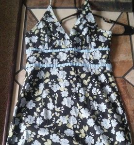 Floral. Strappy dress